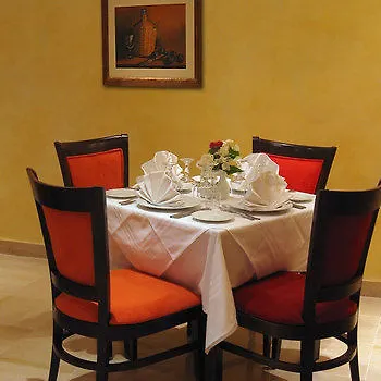 תוניס Hotel Le Consul 4*,